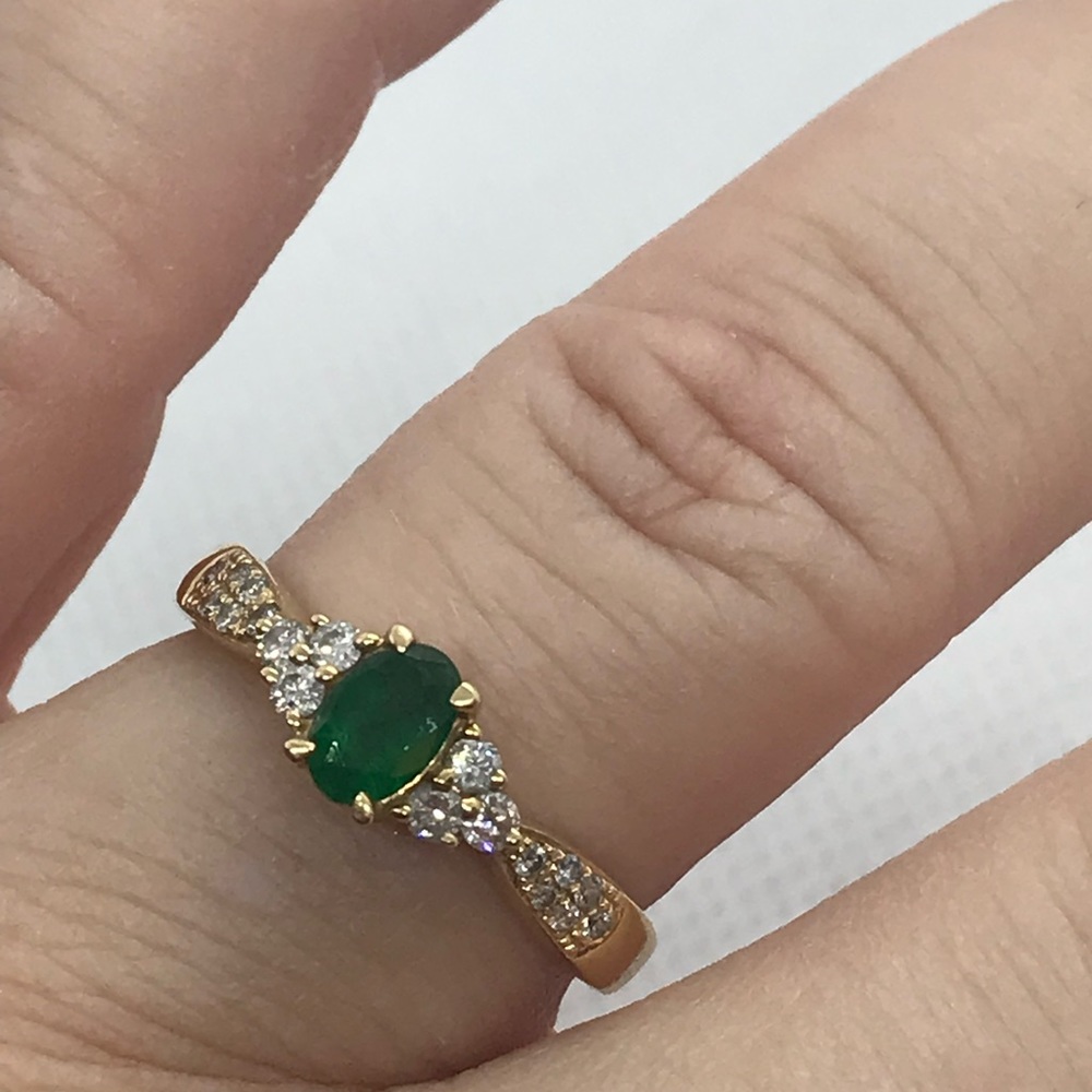 14kt yellow gold diamond and emerald ring size 8